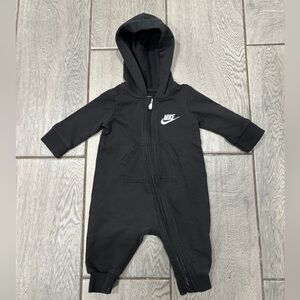 Nike Black Full Zip Baby Hoodie Long Sleeve Onesie Size 3 months